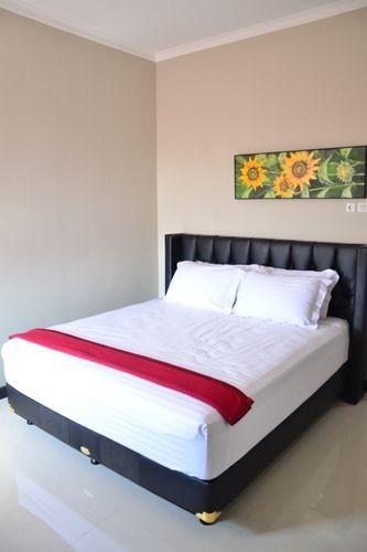 Chiaro Hotel Syariah Sidoarjo Exterior photo